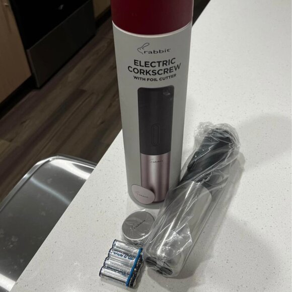 Rabbit Electric Corkscrew with Foil Cutter - Picture 5 of 5